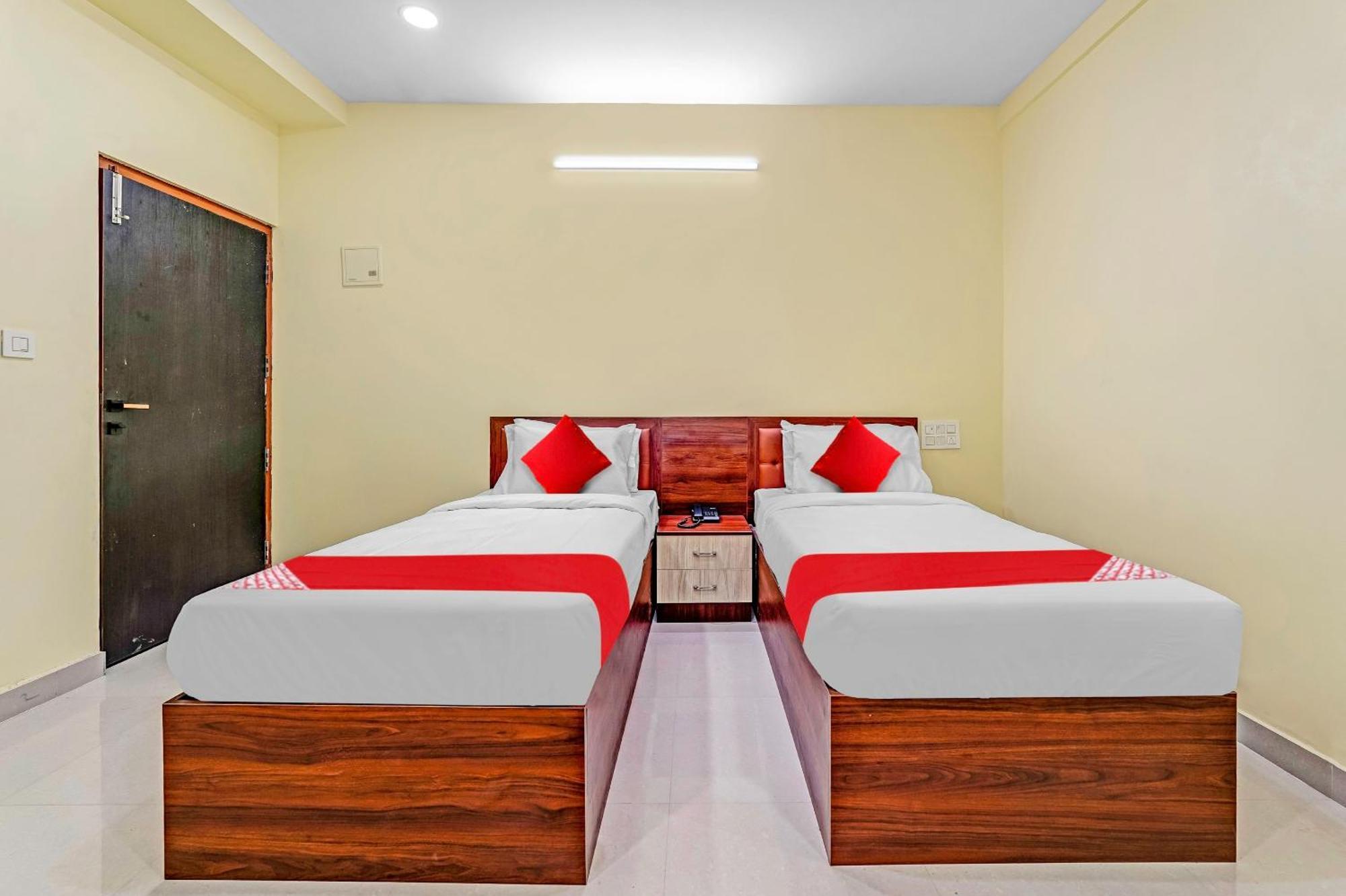 Oyo Flagship Hotel Ayodhya Bangalore Luaran gambar